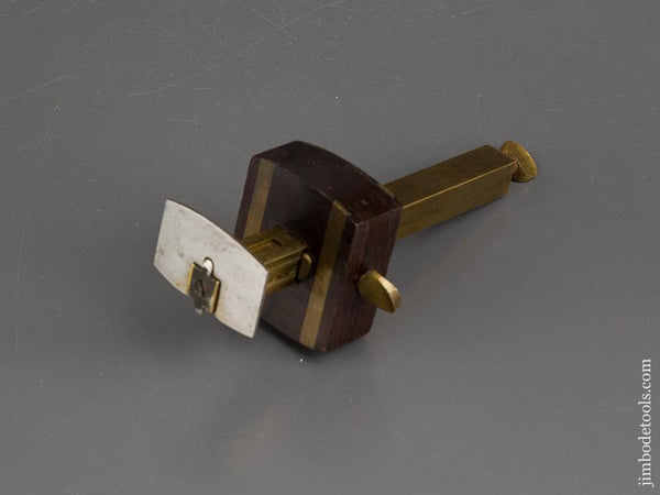 Mint! Eight inch STANLEY No. 92 Type One Butt & Rabbet Gauge - 84040