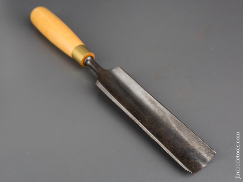 1 3/4 x 13 1/2 inch UNION No. 8 Sweep Boxwood Handled Gouge - 84418