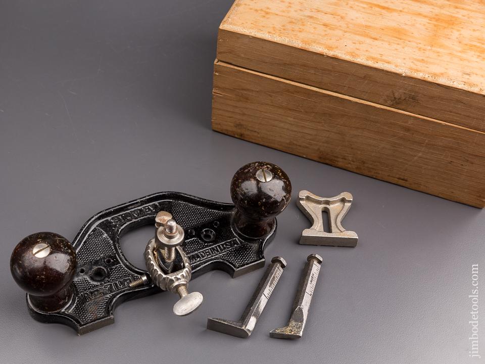 RARE! Japanned STANLEY No. 71 1/2 Router Plane with Rosewood Knobs in Custom Box - 84952
