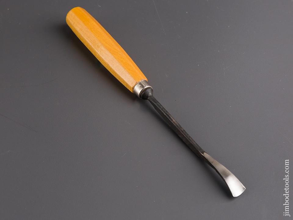 MINT! 1/2 x 9 3/4 inch HENRY TAYLOR No. 37 Sweep Back Bent Gouge with Decal — 85131