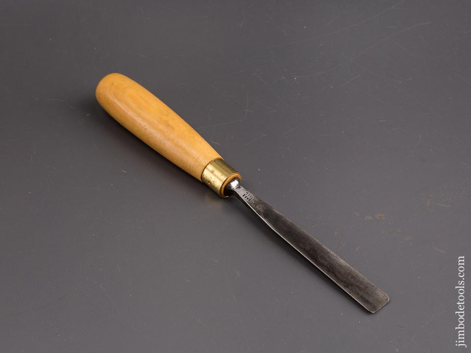 Big 7/8 x 10 1/4 inch BUCK BROS No. 4 Sweep Boxwood Handled Gouge - 85338