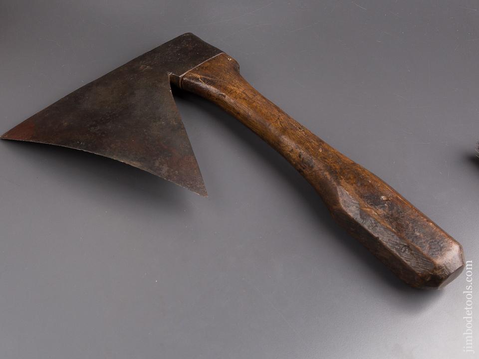 Fantastic! CROS OF NARBONNE Curved Blade Side Axe - 85569