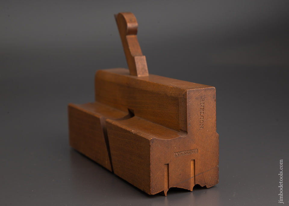 NEAR MINT 2 1/2 inch Wide Crispy Complex Moulding Plane by R. NELSON York circa 1750-770 CRISP - 85594