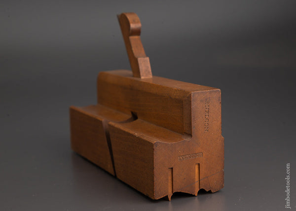 NEAR MINT 2 1/2 inch Wide Crispy Complex Moulding Plane by R. NELSON York circa 1750-770 CRISP - 85594