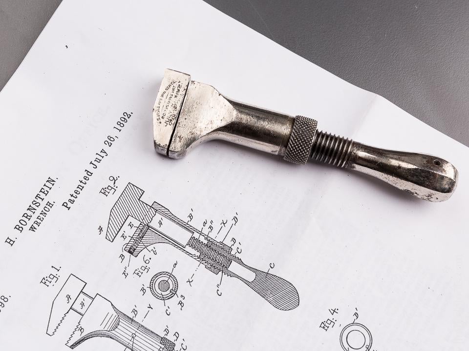 EXTRA FINE Five inch BORNSTEIN Patent July 26, 1892 US VISE & PIPE WRENCH CO Adjustable Wrench - 85722U