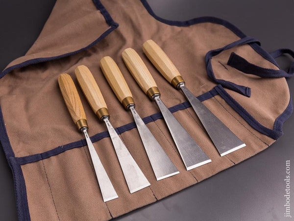 Five AURIO Extra Wide Fish Tail Lettering Chisels MINT in Roll - 85926