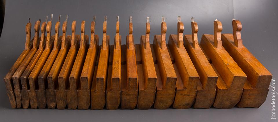 CRISP Set of 18 Hollows & Rounds Molding Planes by J.J. STYLES KINGSTON (NY) circa 1820-76 EVEN - 86010