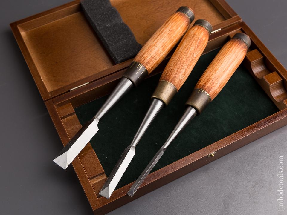 Set of Three NAREX Japanese Style Hollow Ground Dovetail Chisels in Original Box - 86106
