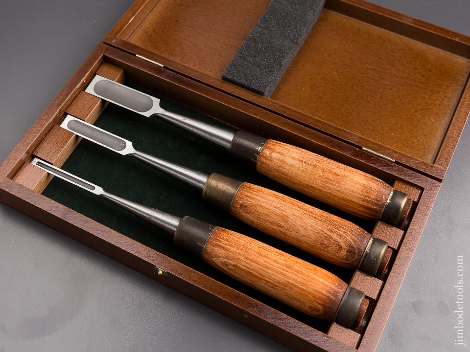 Set of Three NAREX Japanese Style Hollow Ground Dovetail Chisels in Original Box - 86106