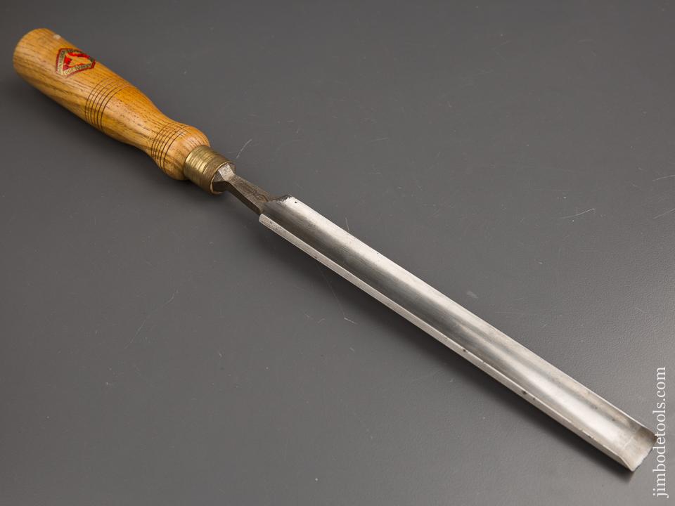 3/4 inch HILDICK No. 7 Ash Handled Pattern Maker's Paring Gouge with Decal = 86700