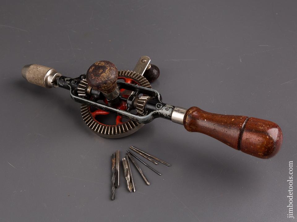 MILLERS FALLS No. 5A Egg Beater Hand Drill with Eight Bits - 86737