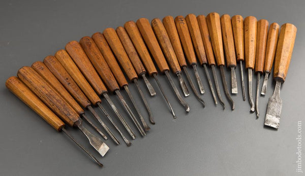 23 Good Carving Gouges - 88678D