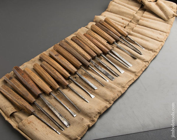 19 ADDIS Carving Chisels in Roll - 88697