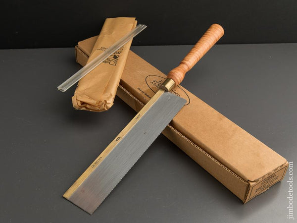 15 point 10 inch Rip LIE-NIELSEN Straight Handled Dovetail Saw in Original Box - 89373