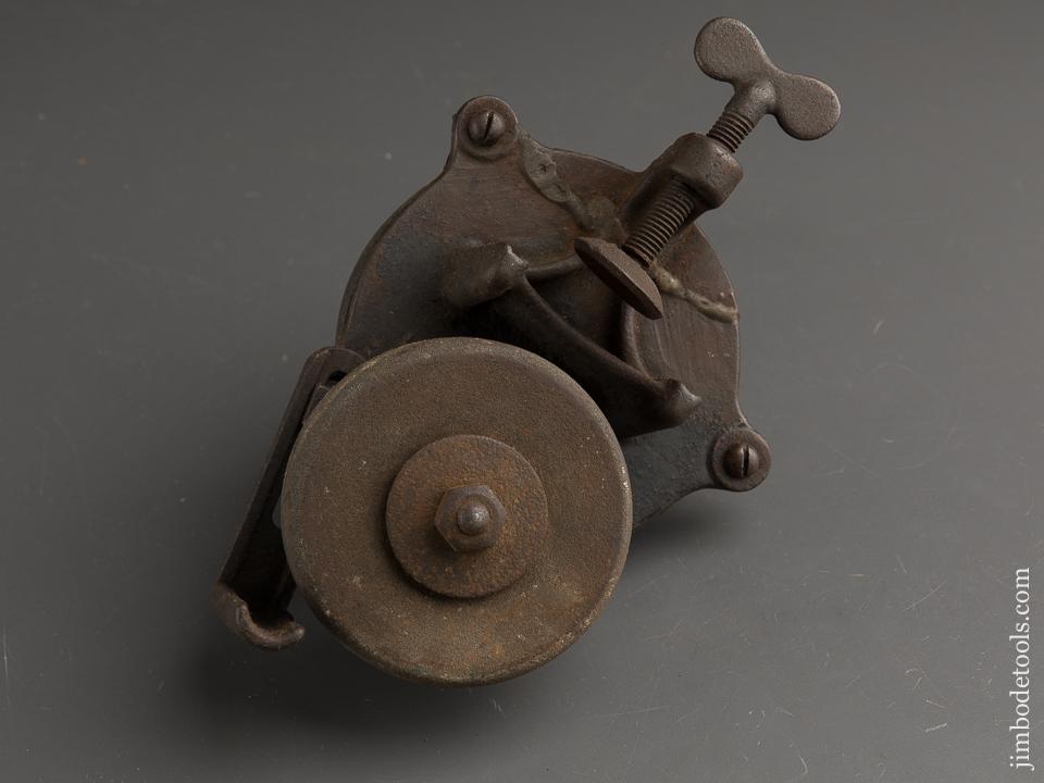 CARBORUNDUM Hand Grinder with Tool Rest - 89666