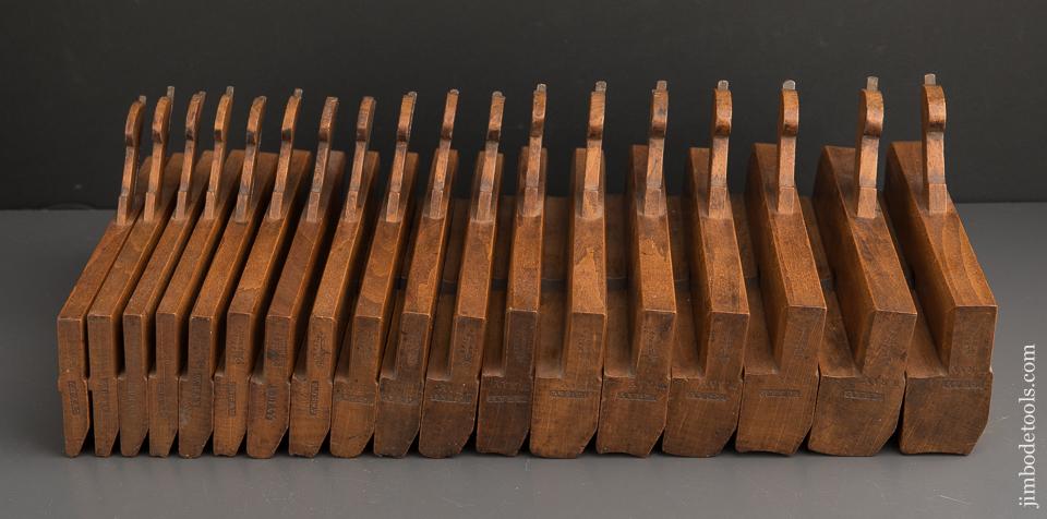 EXTRA FINE Set of Eighteen Hollows & Rounds Moulding Planes by GRIFFITHS NORWICH circa 1803-1958 - 89825