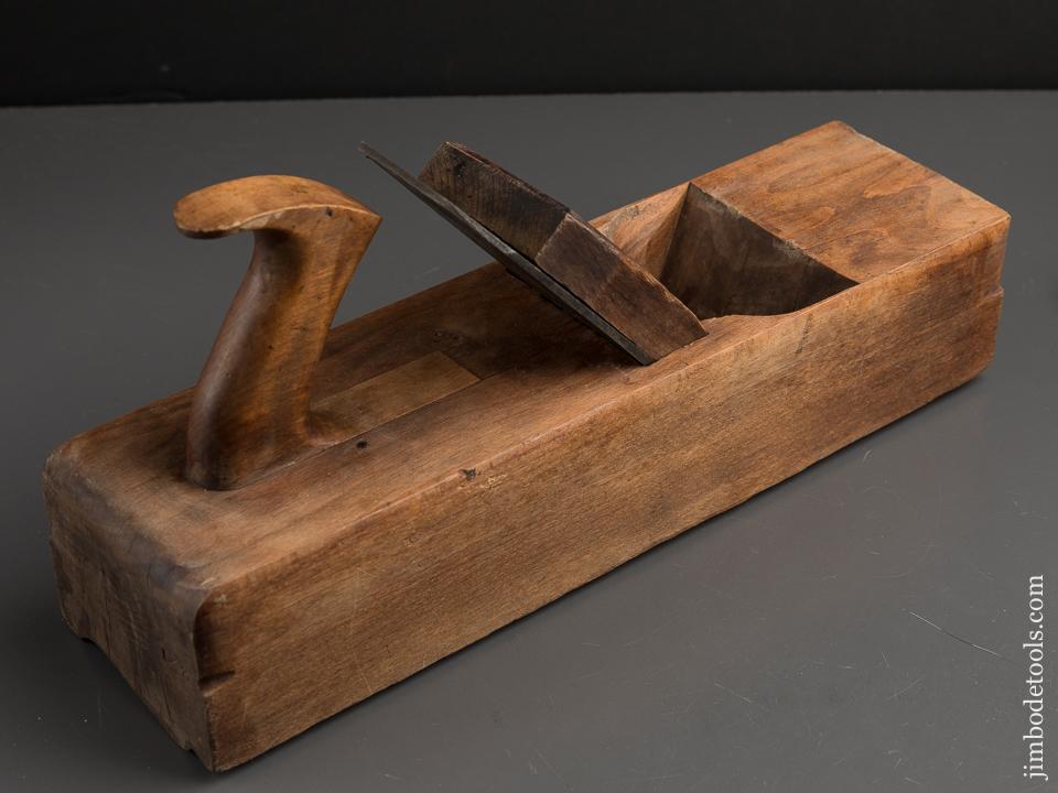 Extra Fine! Four inch Wide ARROWMAMMETT No. 485 Handled Beech Ogee Crown Molding Plane circa 1836-57 Middletown, CT - 89877