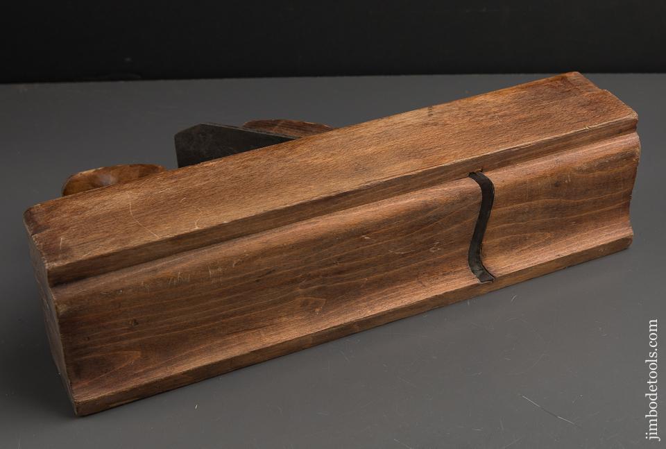 Extra Fine! Four inch Wide ARROWMAMMETT No. 485 Handled Beech Ogee Crown Molding Plane circa 1836-57 Middletown, CT - 89877