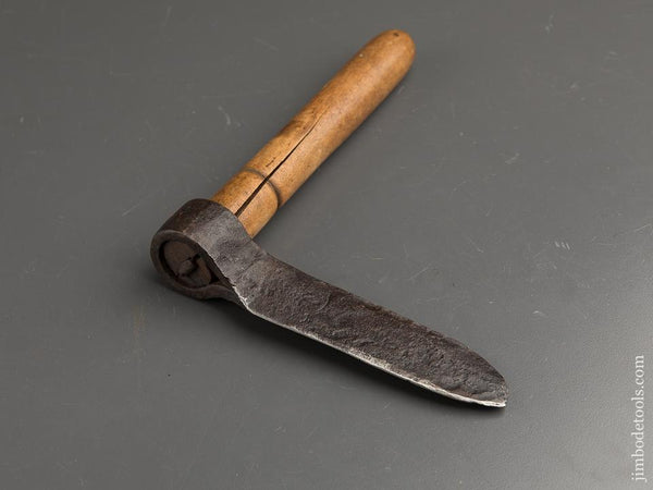 Adorable Five inch Froe - 90402