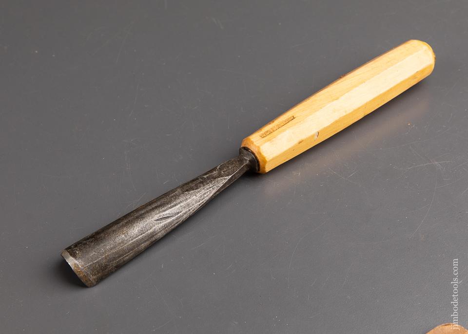 FAT 1 3/16 inch Wide ADDIS No. 9 Sweep Gouge - 91435