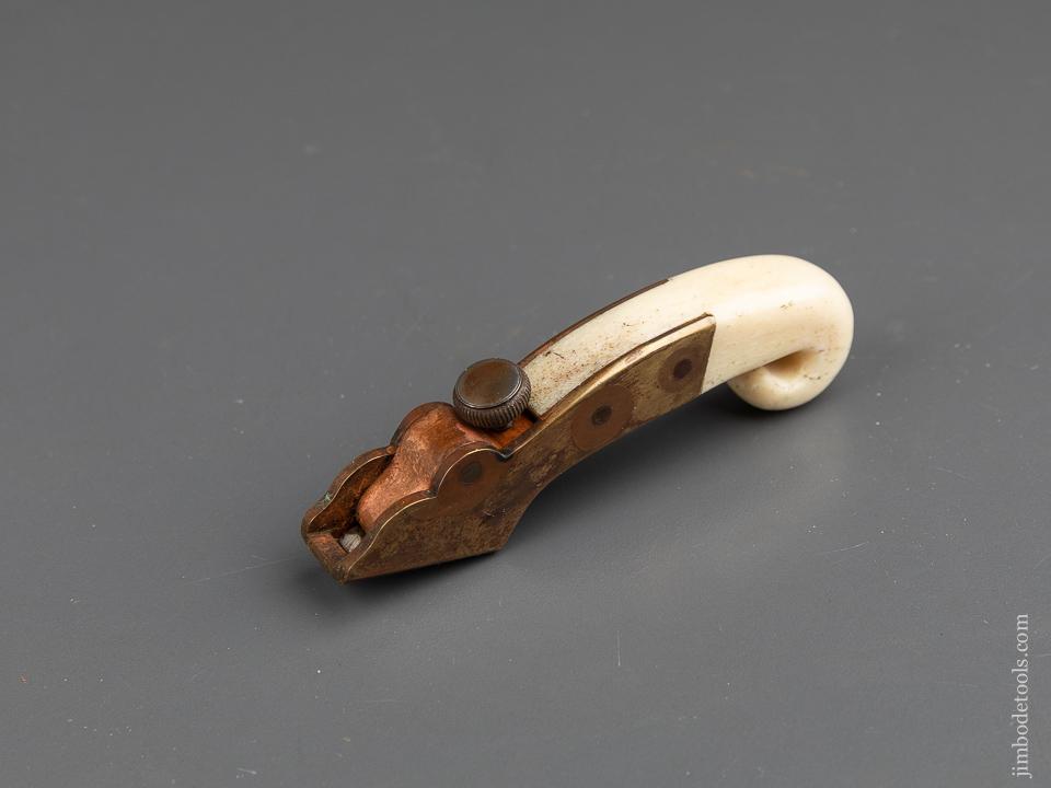 Remarkable Brass Flat Bottom Violin Plane by ROD GALSTER - 91441