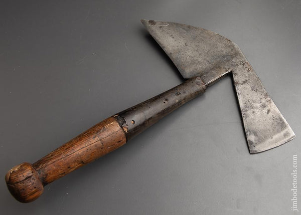 Unusual Axe with Yew & Buffalo Horn Handle - 91753
