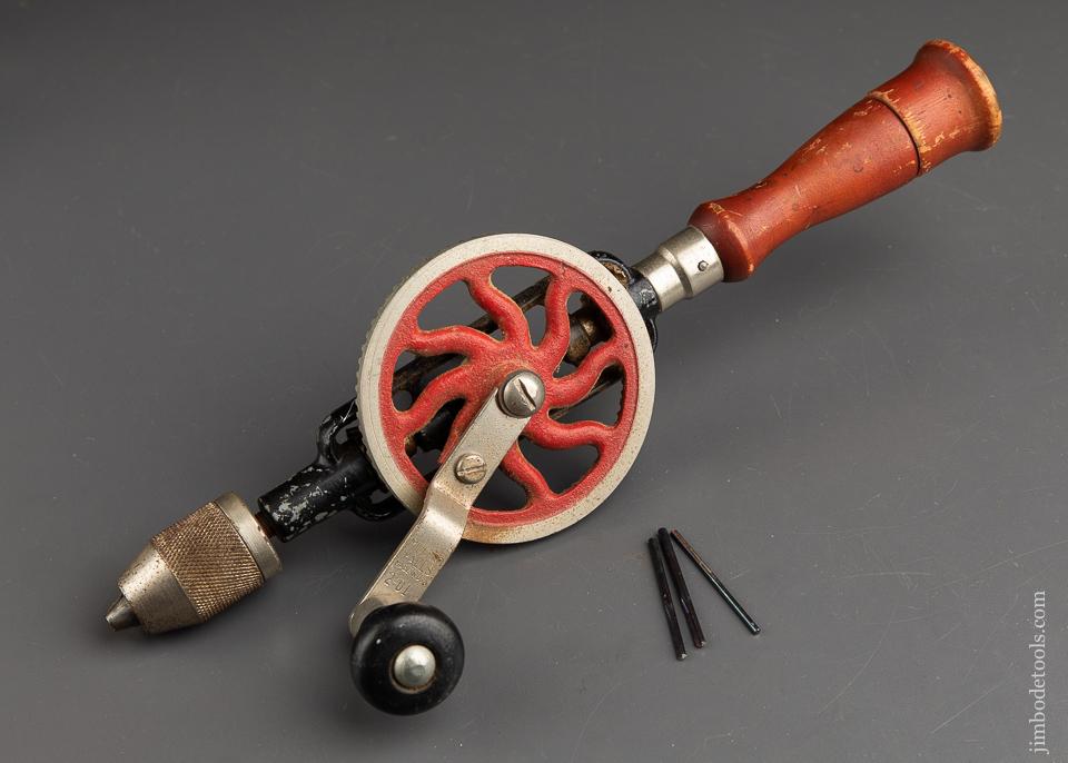 MILLERS FALLS No. 2-01 Egg Beater Hand Drill With Two Bits - 92238