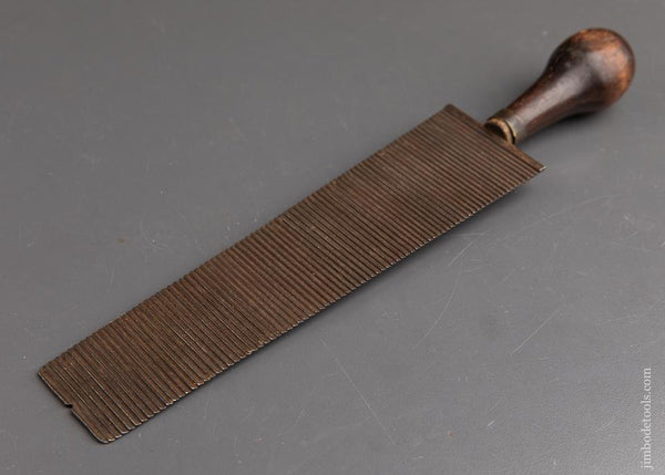 RARE 8 1/2 inch Comb Maker's Grail - 92266