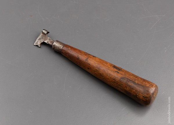 18th Century Button Hole Chisel - 92396U