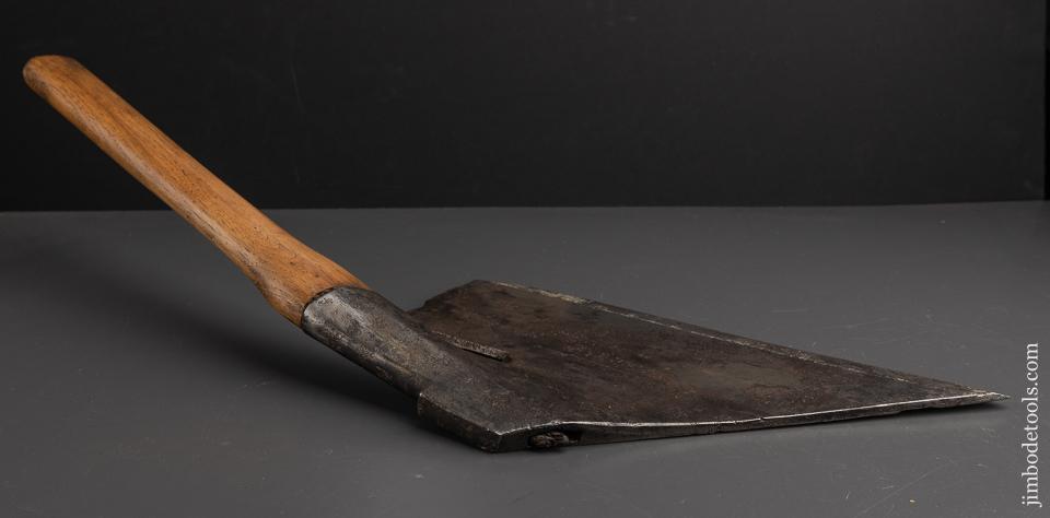 RARE Left-handed Pennsylvania Goosewing Broad Axe - 92472
