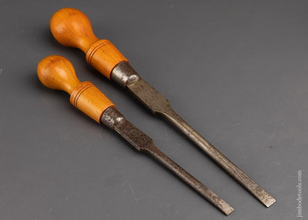Pair of CLAY Screwdrivers - 92516