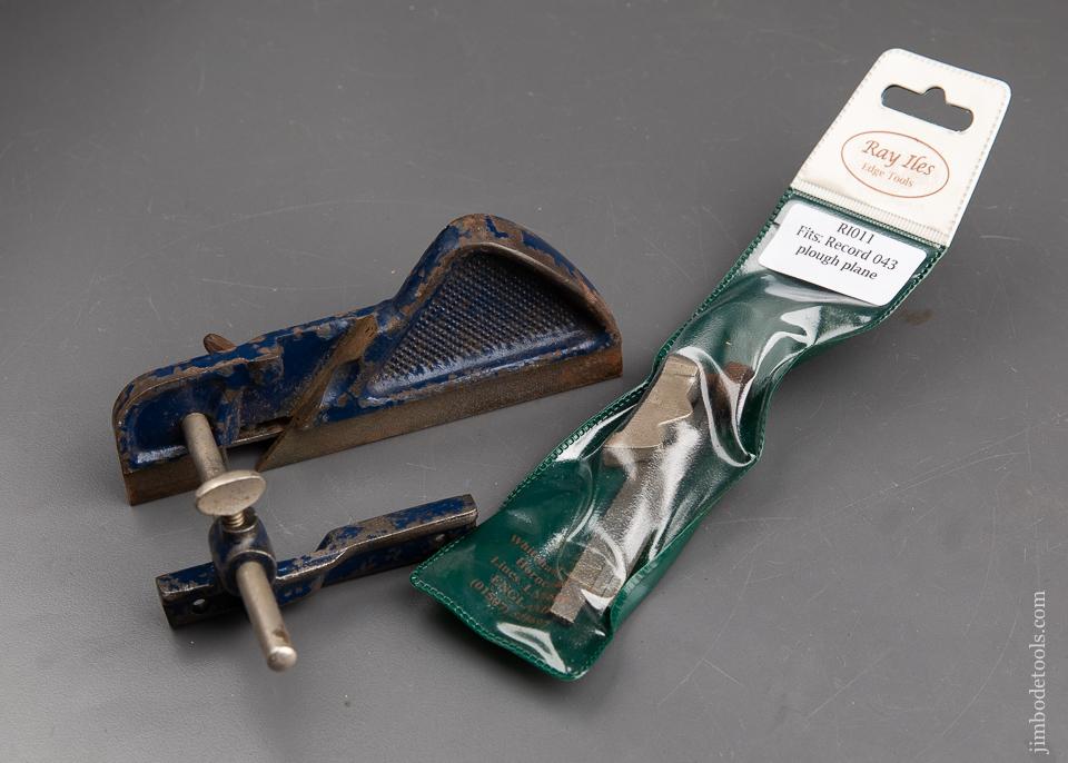 RECORD No. 040 Plough Plane with 3 Cutters - 92809