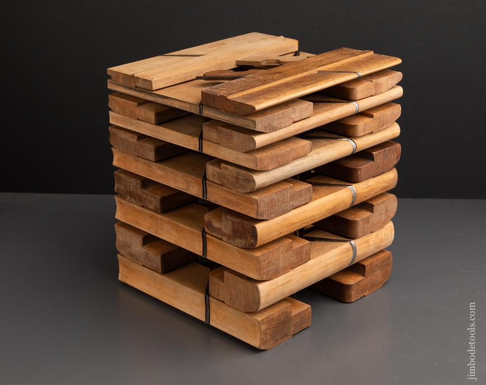 Fine Set of 20 Hollow and Round Moulding Planes by J. KELLOGG AMHERST MS. (Mass.) - 93044