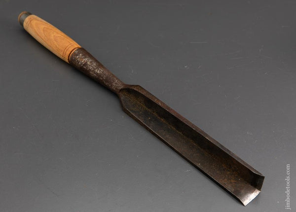 UNUSED! 1 1/8 inch WARNOCK & CO Corner Chisel with Partial Label - 93215