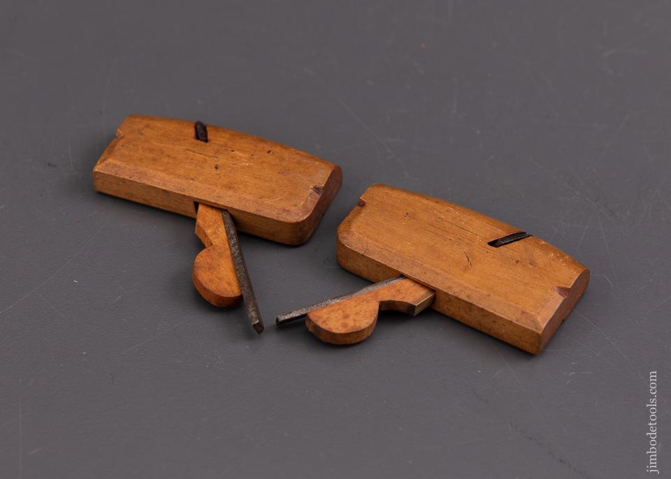 Pair of 3/8 by 2 3/8 inch Boxwood Side Rounds - 93429R