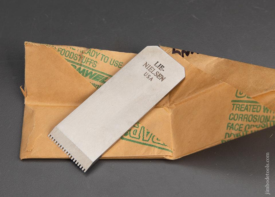 1 1/4 inch LIE-NIELSEN Toothing Iron NEW in Wrapper!  - 93742