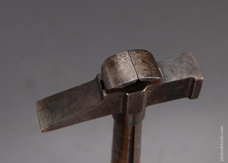 Astonishing Articulating Hammer with Push Button Claws! - 94016U