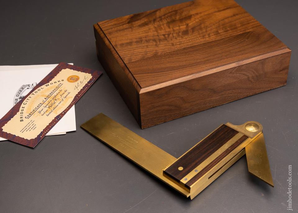BRIDGE CITY TOOL WORKS Squevel  Mint in Walnut Presentation Box - 95016