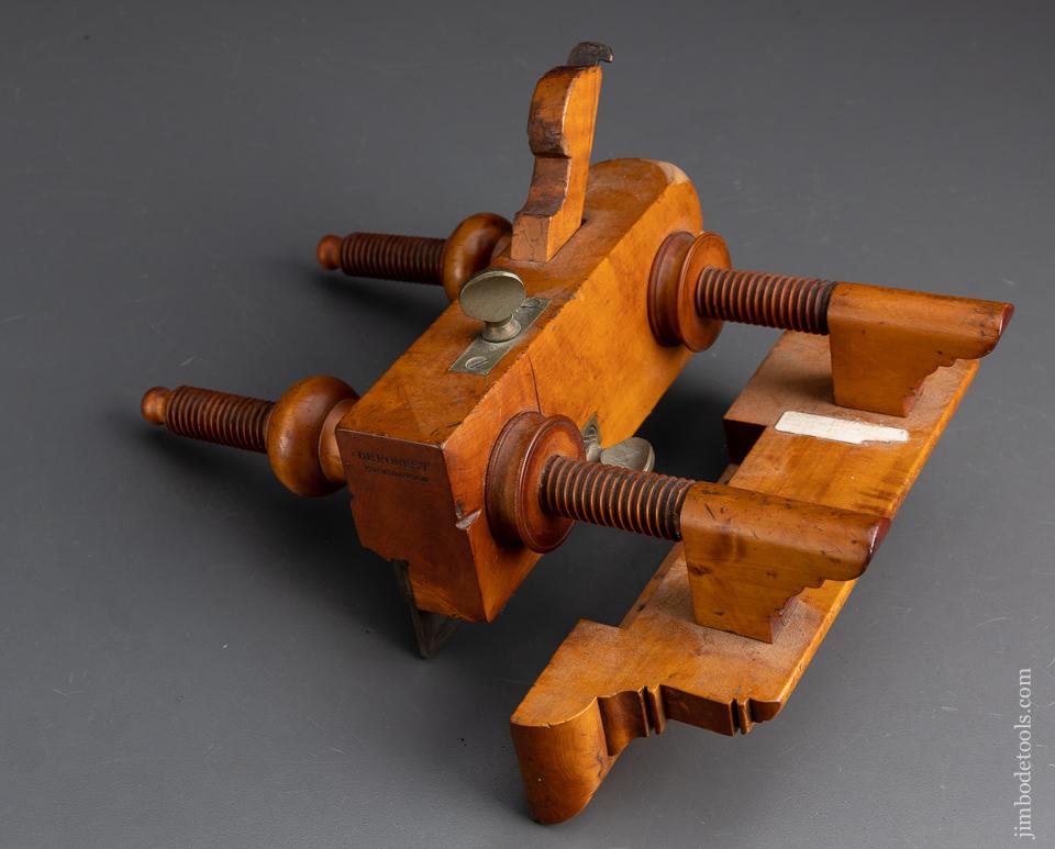 Stunning DEFORREST Solid Boxwood Screw Arm plow Plane - 95330