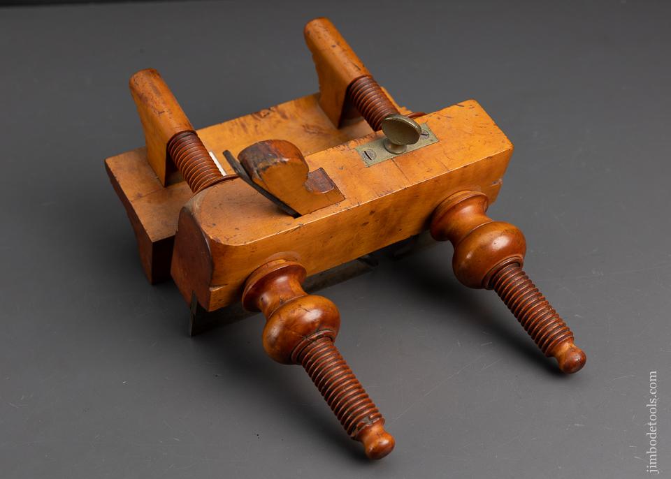 Stunning DEFORREST Solid Boxwood Screw Arm plow Plane - 95330