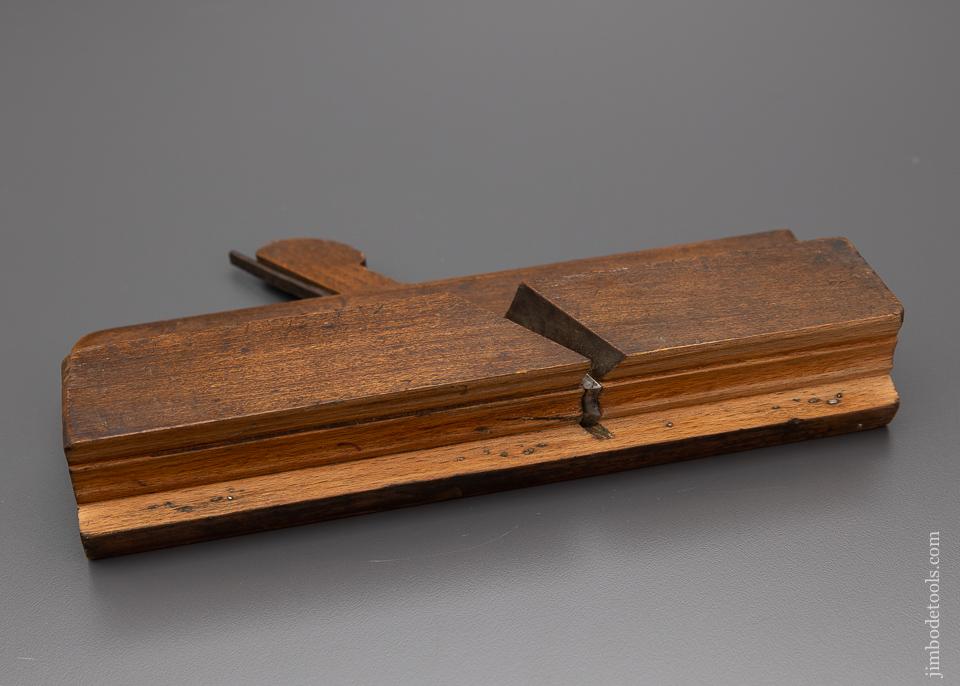 Fine Fenced Lamb’s Tongue Moulding Plane by MOSELEY - 95585