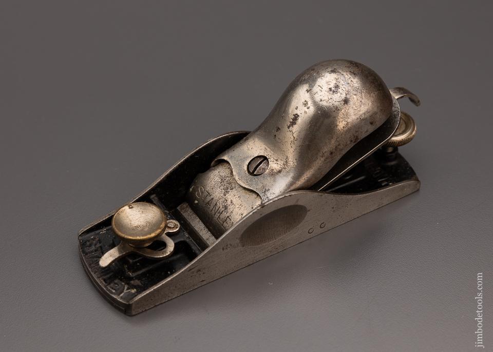 STANLEY No. 18 Knuckle Joint Block Plane with Adjustable Mouth - 95873