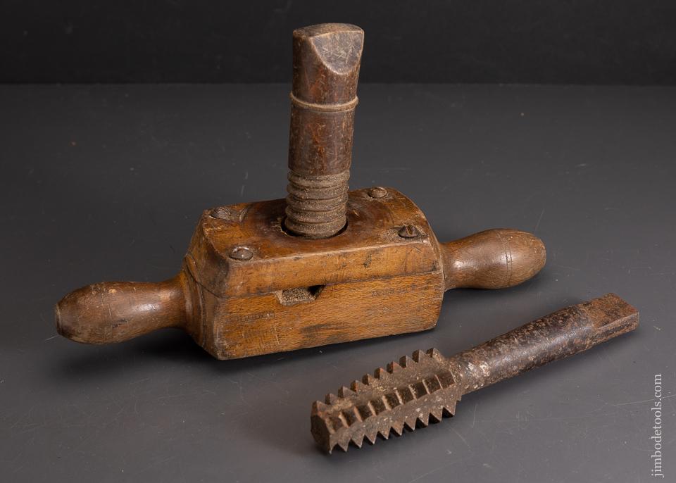 Big 1 1/2 inch Thread Box and Tap for Wood - 96058