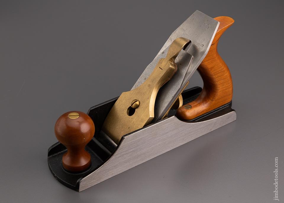 Near Mint Lie-Nielsen No. 4 1/2 Smooth Plane - 96816