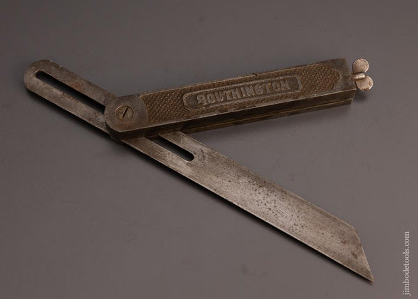 10 Inch SOUTHINGTON Embossed Bevel Square - 96986