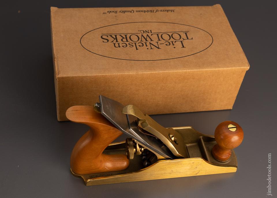 LIE NIELSEN No. 3 Bronze Smooth Plane Mint in Box - 98329