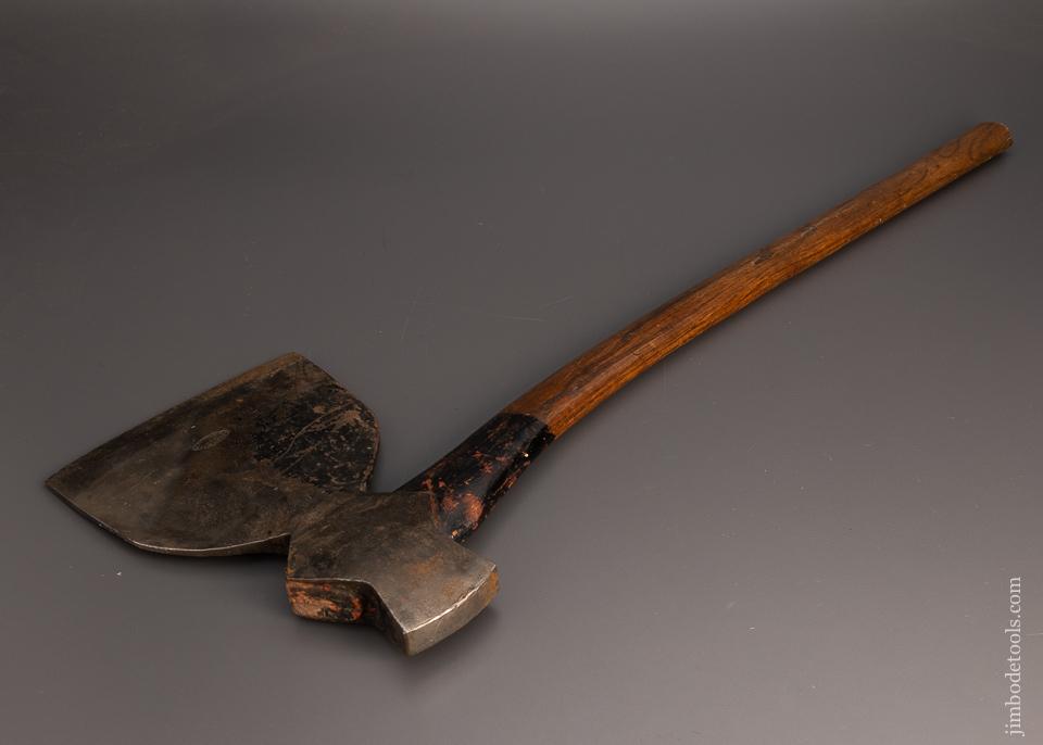 Gorgeous L.I. & J. WHITE Axe in Original Paint - 98344