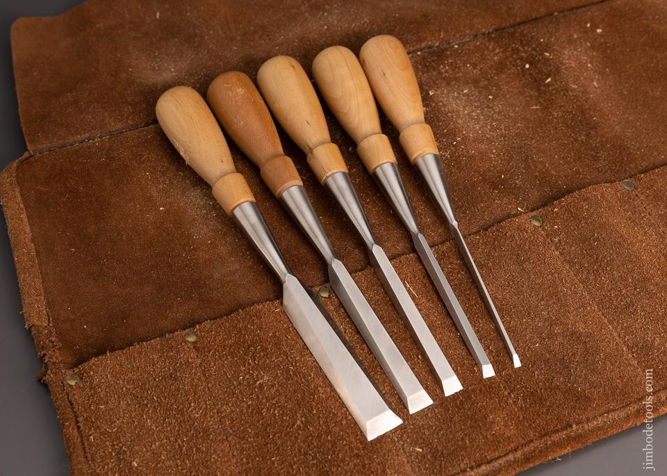 Mint LIE NIELSEN Set of 5 Socket Chisels in Leather Roll - 98429