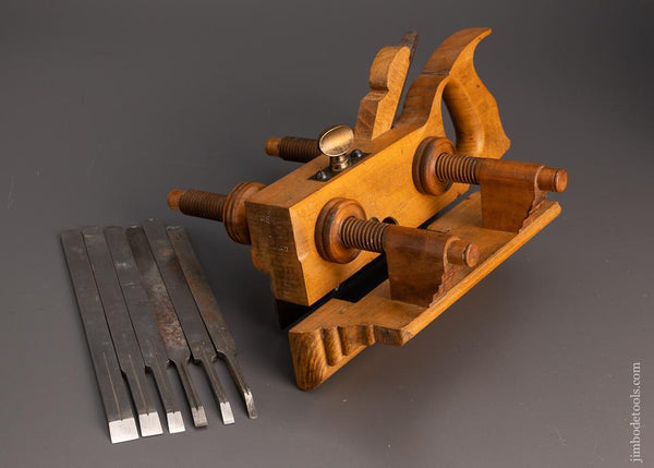 Near Mint SANDUSKY TOOL CO. No. 119 Screw Arm Handled Plow Plane with Irons - 98456