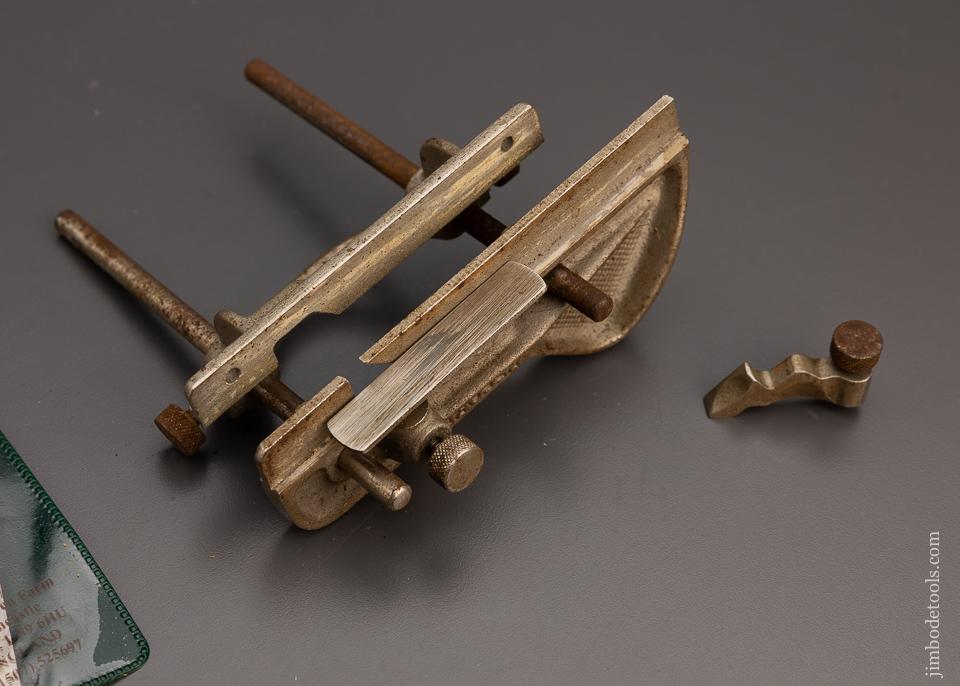 RECORD No. 043 Plow Plane with new Cutter Set - 98870